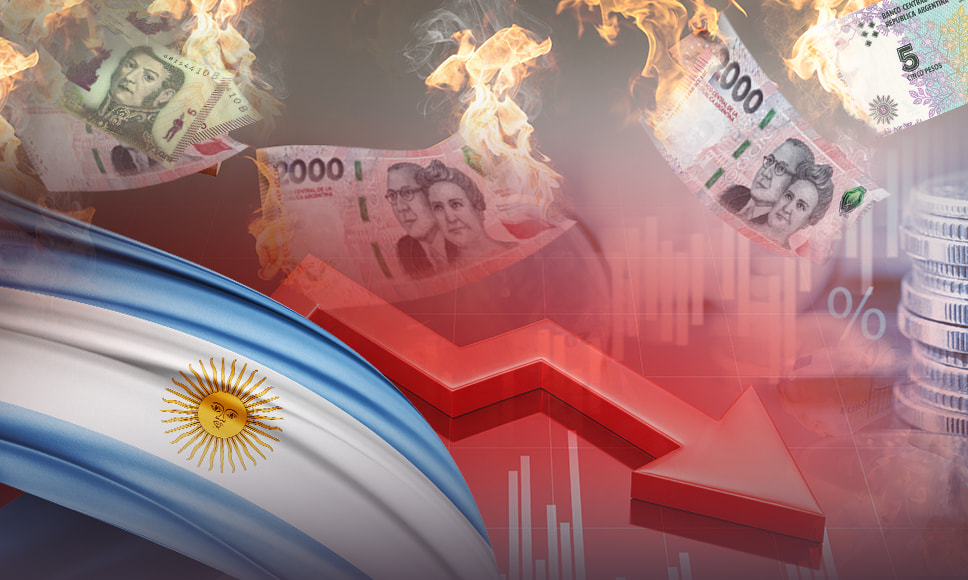 Bandera de Argentina con billetes ardiendo.