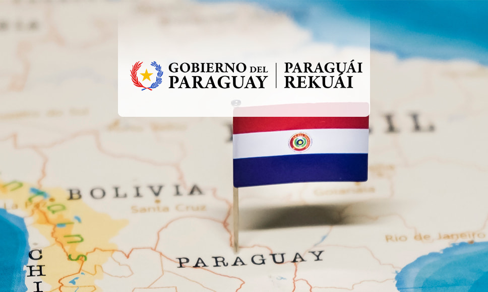 Mapa de Sudamérica con Paraguay y el logo del gobierno.